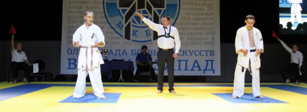 Петербуржец Александр Карпов победил в рейтинговом бою по киокусинкай